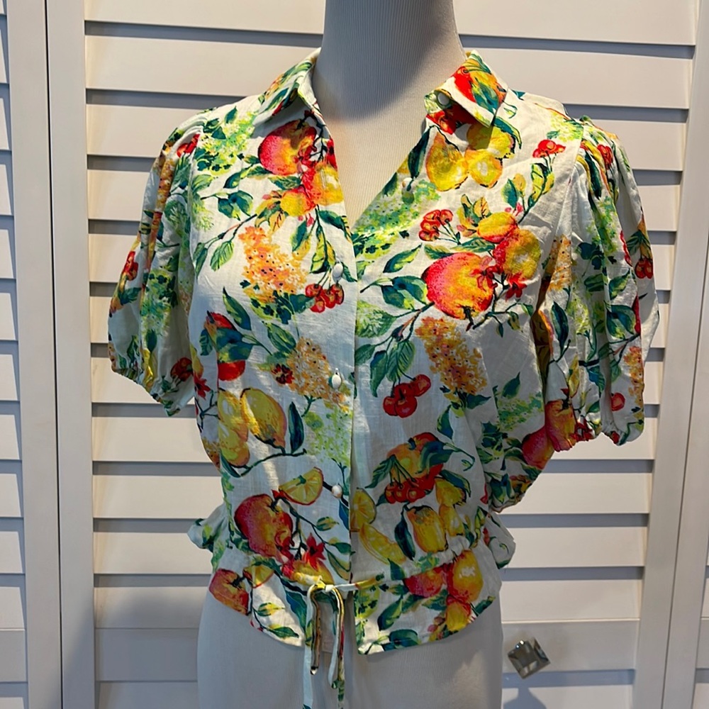 LC Lauren Conrad NWT Fruits Colorful Top in 70% Cotton/30% Rayon blend.